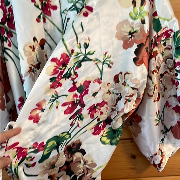 Floral Women's Robe - Picture 4 of 5